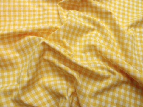 BAWEŁNA W KRATKE ŻÓŁTO BIAŁA 0,5CM