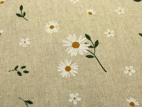 MATERIAŁ BAWEŁNA STOKROTKI NA BEŻU SZER. 280 CM