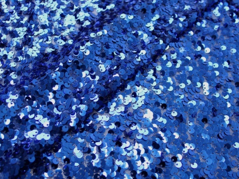 Materiał cekinowy cekiny na tiulu niebieskie szafir