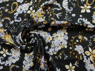 SATYNA WISKOZOWA KWIATY NIEBIESKIE NA CZARNYM