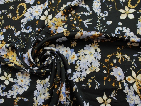 Satyna wiskozowa tkanina wiskoza kwiaty niebieskie żółte na czarnym