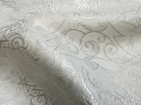 Tkanina obrusowa świąteczna plamoodporna srebrno biała choinki