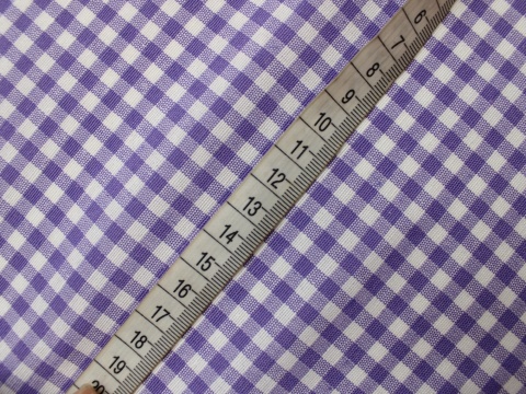 dekoracyjna tkanina w krateczkę z bawełną kratka fioletowo-biała szer. 280