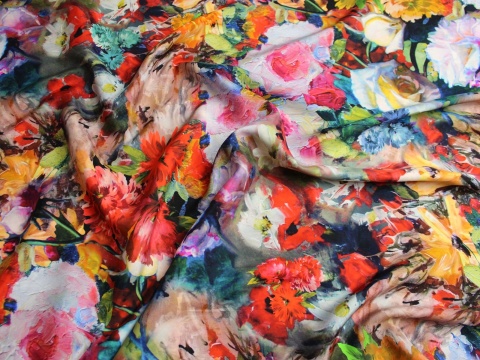 satyna-jedwabna-wzor-kwiaty-malowane-czerwone-100-jedwab-naturalny