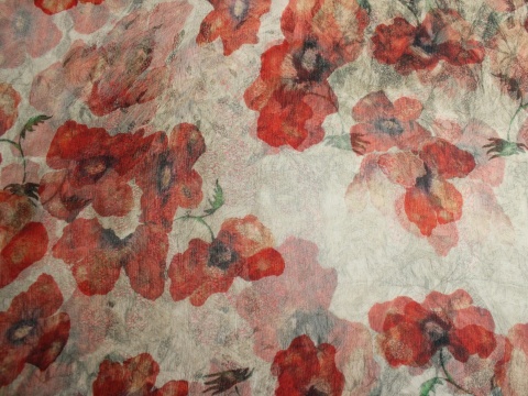 szyfon jedwabny kreszowany wzór maki czerwone jedwab naturalny 100%