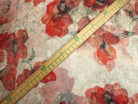 szyfon jedwabny kreszowany wzór maki czerwone jedwab naturalny 100%