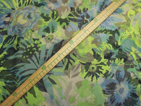 szyfon jedwabny wzór kwiaty limonka niebieskie jedwab naturalny 100%